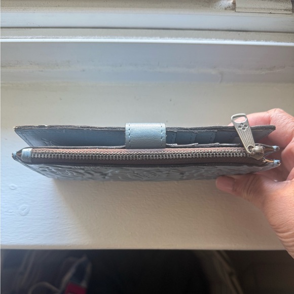 Patricia Nash Nazari Rose Tooled Safflower Wallet - Picture 3 of 4